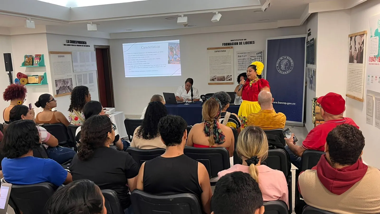 Presentación tradicional — Fundación El Chandé (foto 16 de 19).